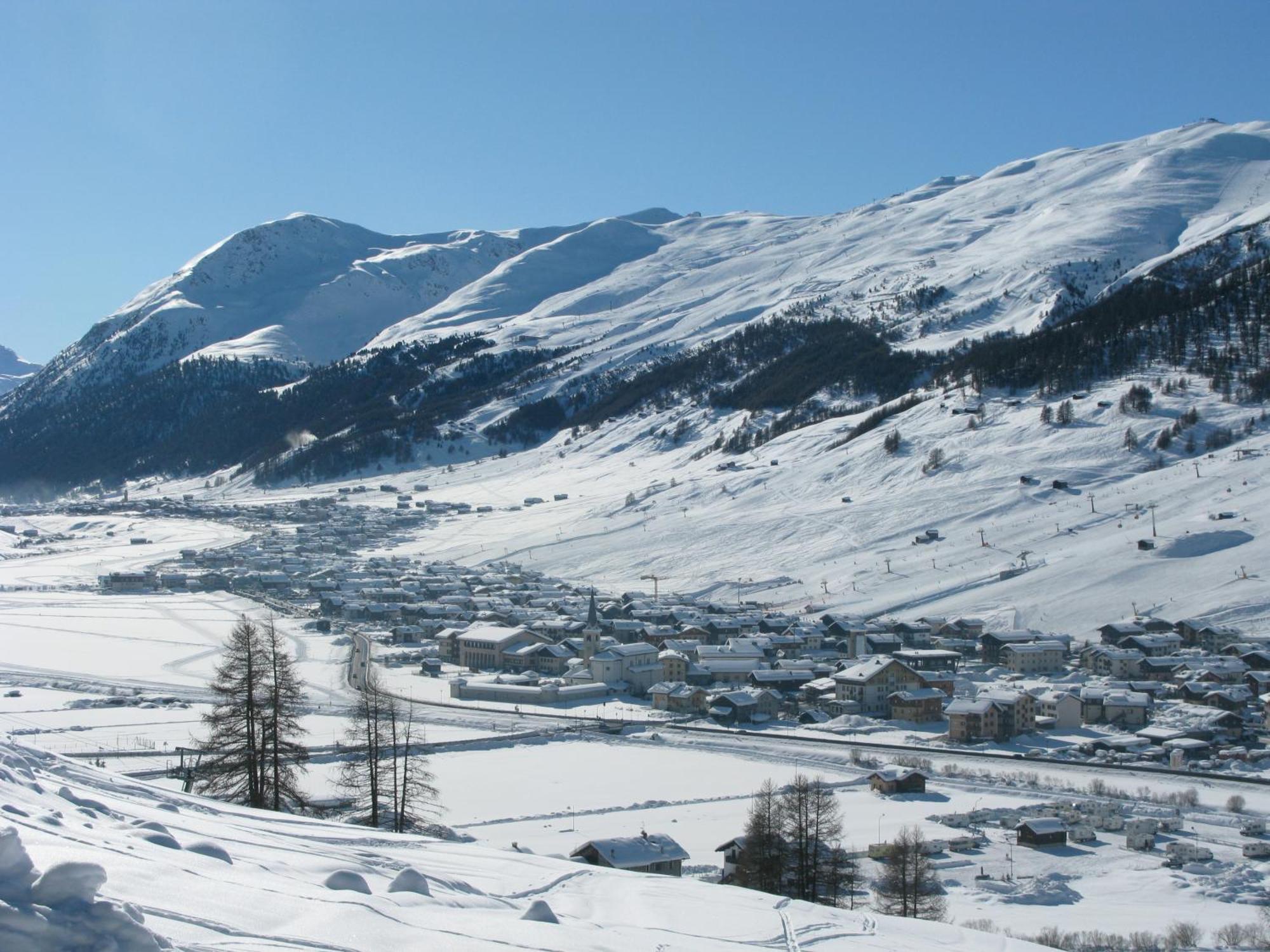 Hotel Costanza Mountain Holiday Livigno Exterior photo