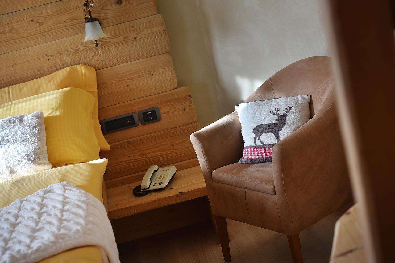 Hotel Costanza Mountain Holiday Livigno Exterior photo
