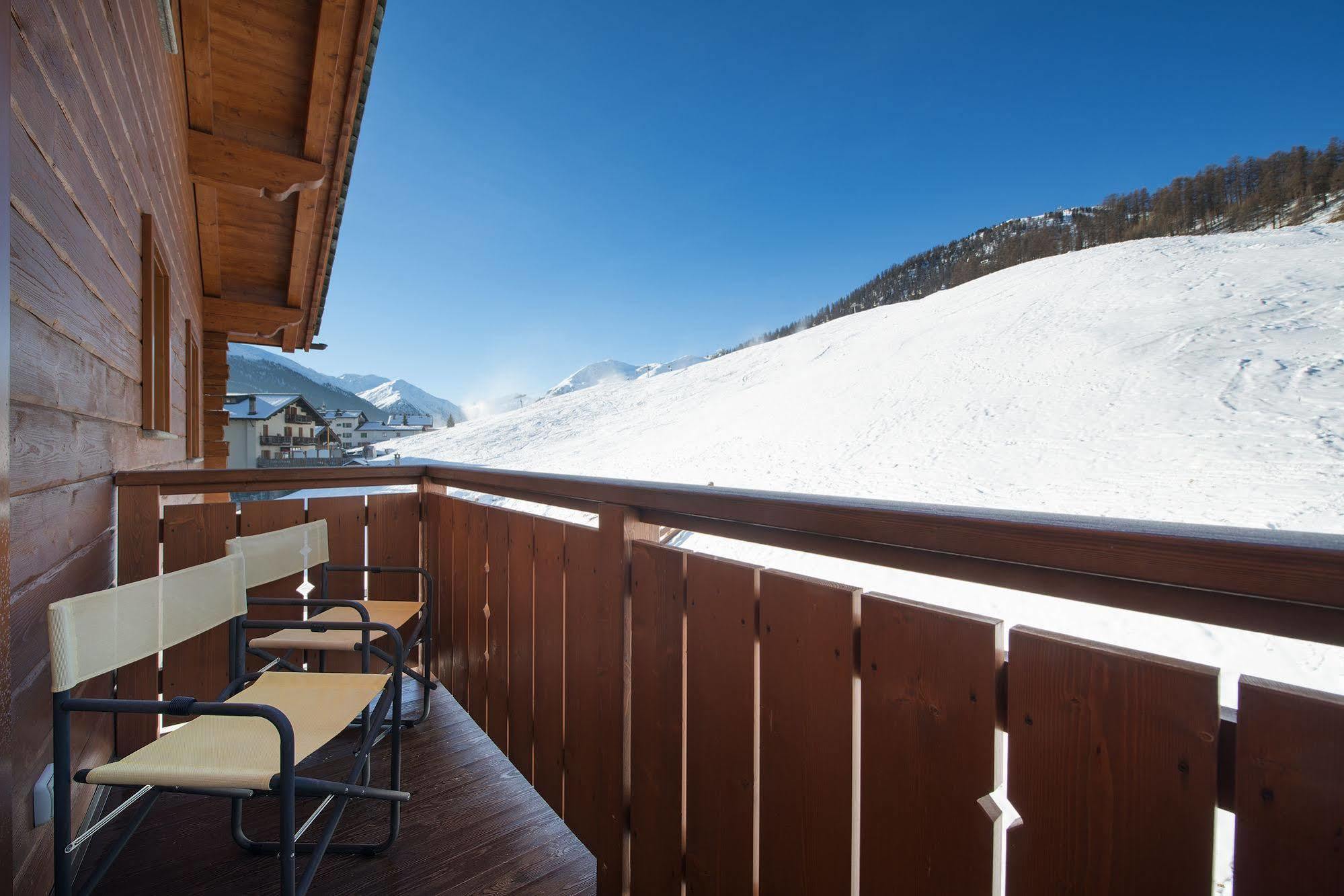 Hotel Costanza Mountain Holiday Livigno Exterior photo